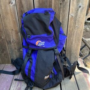 Alpine Blue and Black Technical Backpack for Outdoor Adventures